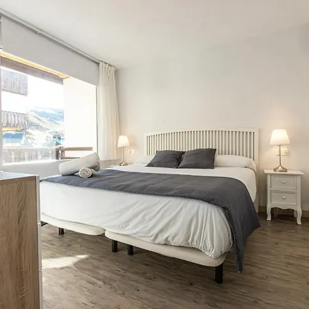 Holidays, Tripp, 1 Dormitorio, 4 Personas, Terraza * Σιέρρα Νεβάδα