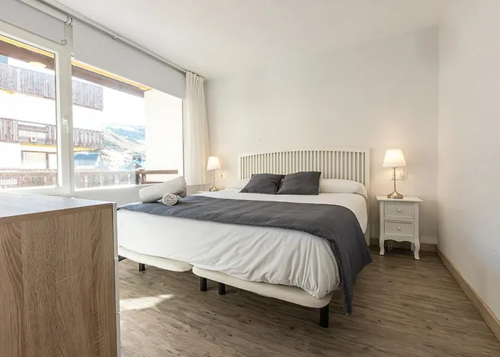 Holidays, Tripp, 1 Dormitorio, 4 Personas, Terraza * 塞拉内华达